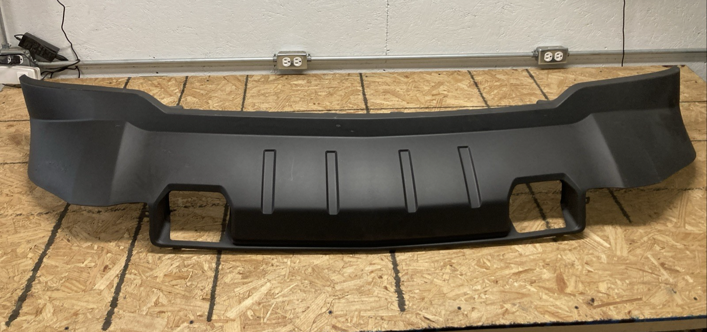 New Genuine General Motors 23445171 Front Bumper Valance Replaces 22978557