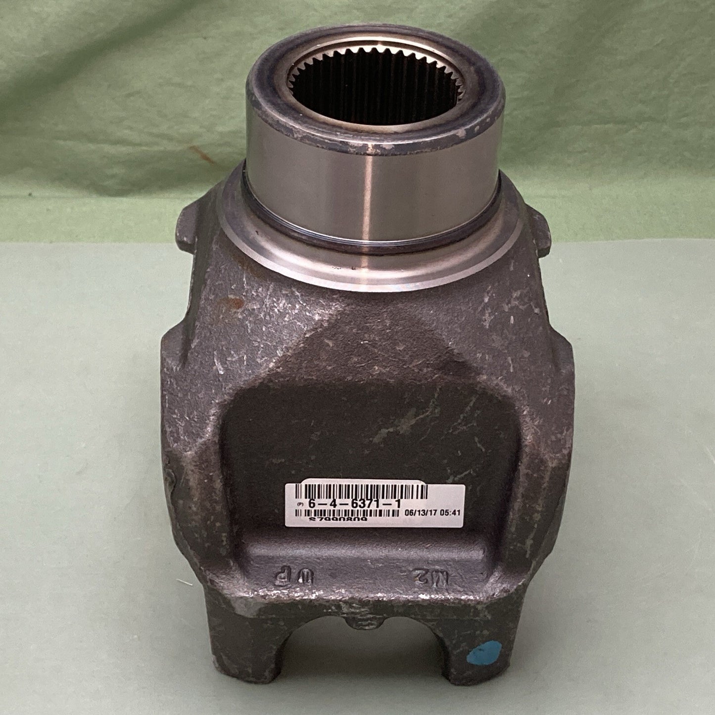 New Genuine Spicer 6-4-6371-1 Drive Shaft End Yoke