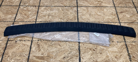 New Genuine Ju Hong FO1019100 Front Bumper Step Pad 11-16 Ford 450-550 S Duty
