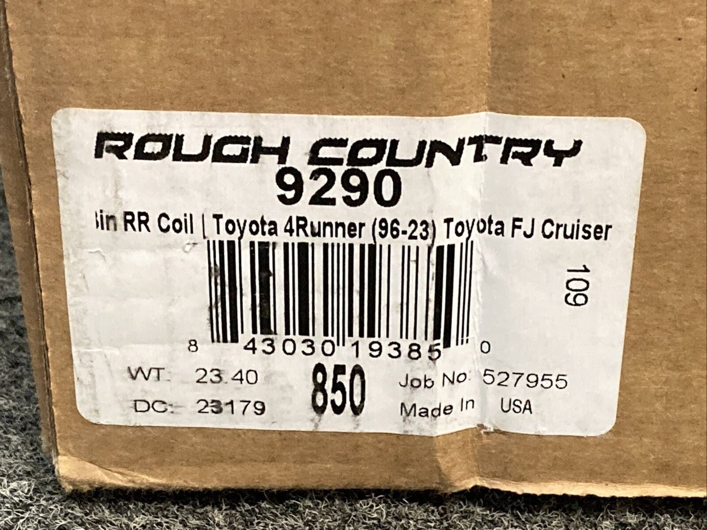 New Genuine Rough Country 9290 Coil Springs, Rear