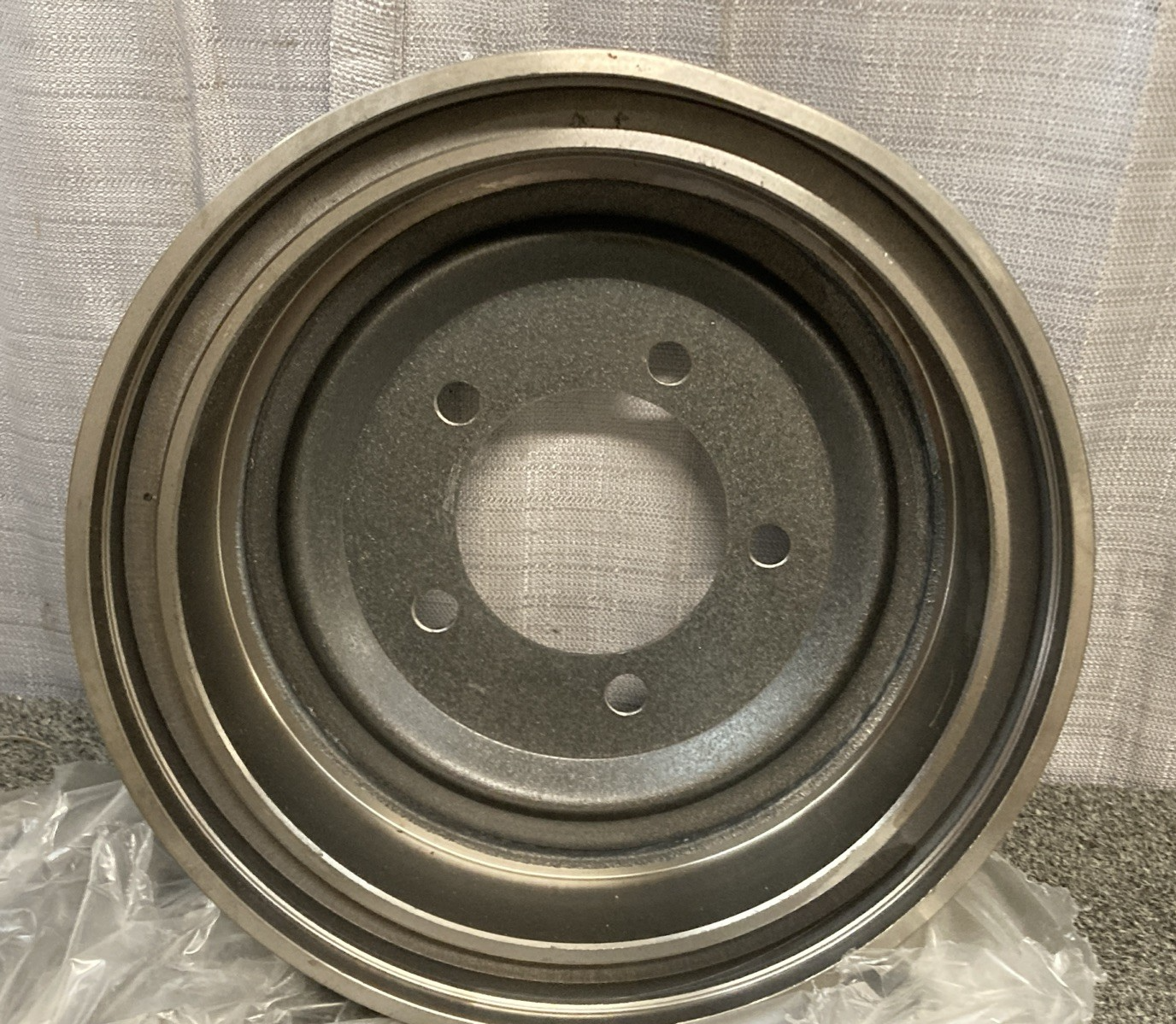 New Genuine DuraGo BD8882 Front Brake Drum